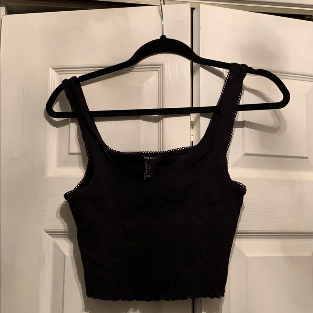 NEVER WORN adorable crop top